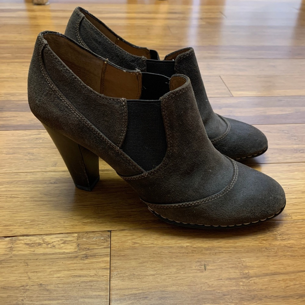 Sofft Womens Brown Suede Elastic Gore Heeled Shooties Ankle Boots Size 10M‎